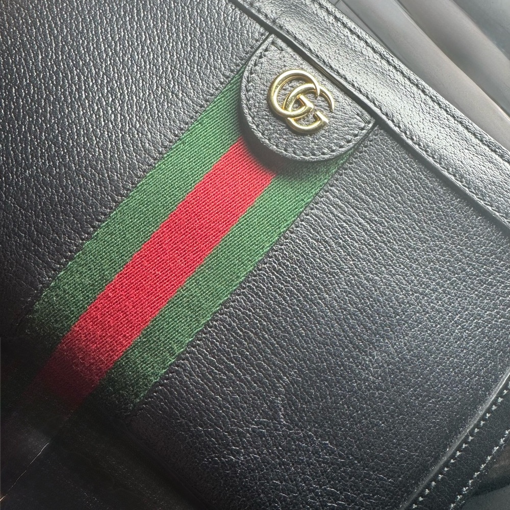Gucci Black Leather Clutch with Green and Red Stripe and Gold Chain Accent - Picture 3 of 7